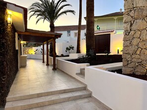 Property grounds - STONE VILLA (Chayofa)