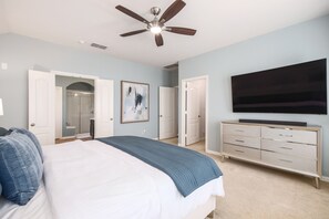 4 bedrooms, iron/ironing board, free WiFi