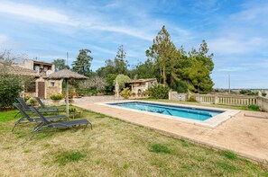 Departamento | Alberca | Alberca techada y alberca al aire libre