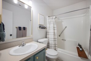 Hair dryer - Quiet 2BR Retreat | Near UT & The Domain (Austin)