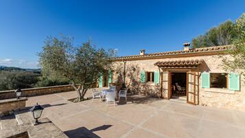 Villa | Exterior