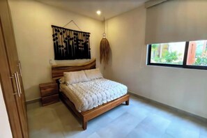 2 bedrooms, iron/ironing board, WiFi, bed sheets