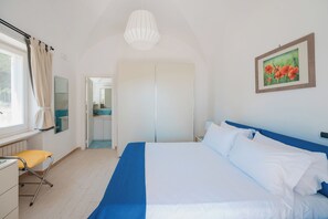 6 bedrooms, free WiFi, bed sheets