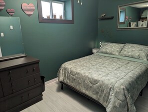 1 Schlafzimmer, Reisekinderbett, kostenloses WLAN, Bettwäsche