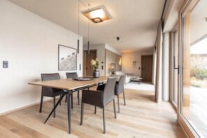 Apartment | Dining