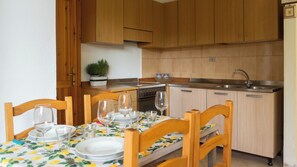 Dining - Casa Ficus - Two Bedroom Apartment, Sleeps 4 (Porto Ottiolu)