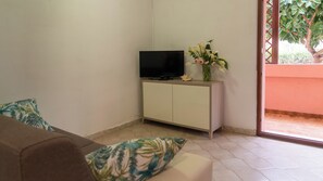 Living area - Casa Ficus - Two Bedroom Apartment, Sleeps 4 (Porto Ottiolu)