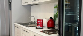 A comfortable apartment for those who want to fully enjoy beaches and downtown Ct.