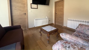 Villa | 4 slaapkamers, een strijkplank/strijkijzer, individueel gemeubileerd