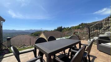 Villa | Outdoor dining