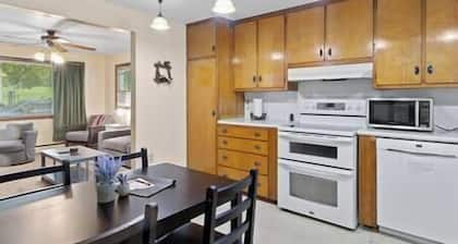 Room 8, 2 Bed Apartment