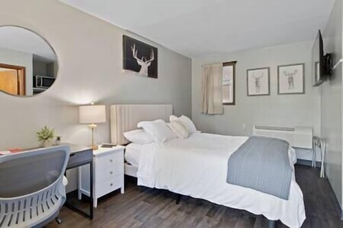 Room 6, Kozy Rest Motel