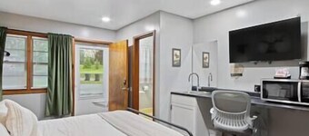 Room 3, Kozy Rest Motel