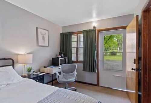 Room 1, Kozy Rest Motel