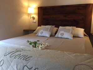 Villa | 2 chambres, ameublement personnalisé, fer et planche à repasser