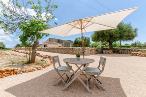 Outdoor dining - Premium Farmhouse With View (Sencelles)