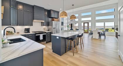 Newly Built Ocean Front Home On Barachois Beach, Minutes To North Rustico