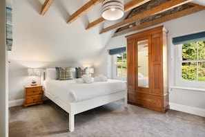 4 habitaciones, wifi gratis y ropa de cama