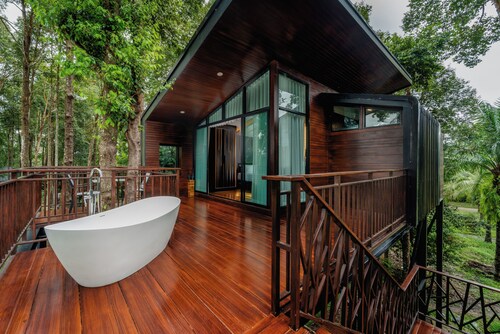 High Tree Resort Co.,Ltd.