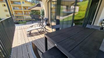 Apartemen | Tempat makan outdoor