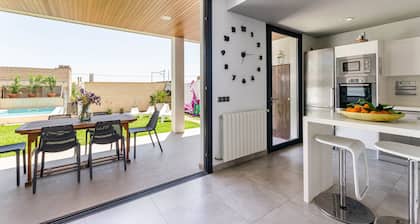 Modern Villa in Llubi With Pool