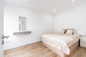 1 bedroom, iron/ironing board, free WiFi, bed sheets - Quassia Apartment, São João da Talha, Lisbon (São João da Talha)