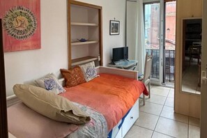 4 chambres, fer et planche Ă repasser, Wi-Fi, draps fournis
