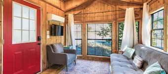 Stay Awhile @ Trailhead Cabins