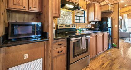 Stay Awhile @ Trailhead Cabins