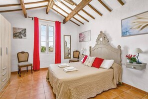 5 bedrooms, WiFi, bed sheets - Villa Verde Ciutadella by Villa Plus (Ciutadella de Menorca)