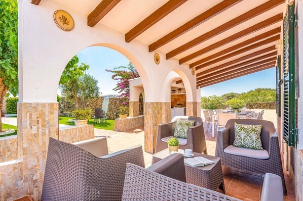 Terrace/patio - Villa Verde Ciutadella by Villa Plus (Ciutadella de Menorca)
