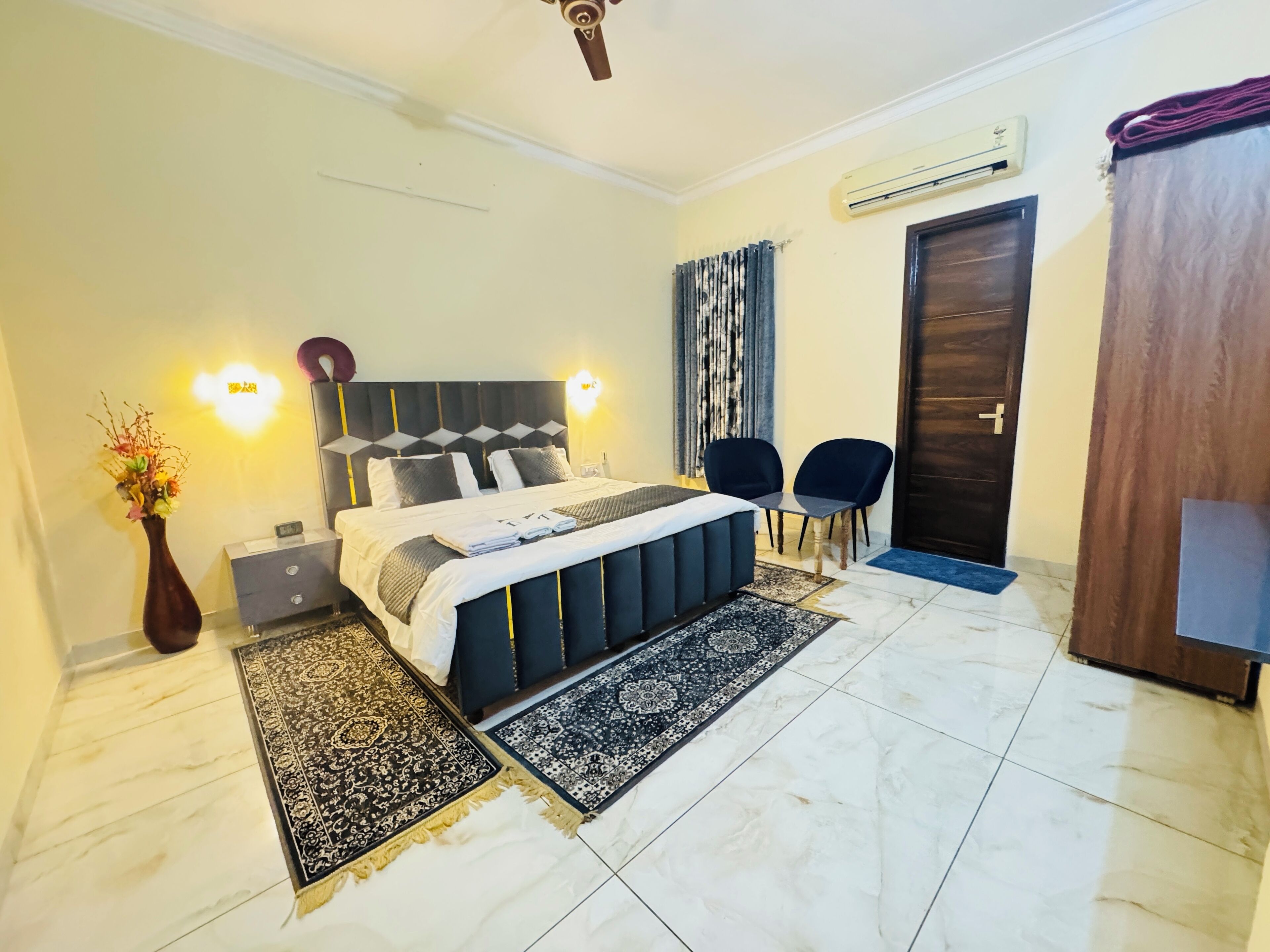 Superior Double Room, Balcony | In-room safe, desk, laptop workspace, blackout drapes