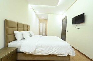 2 chambres, fer et planche à repasser, Wi-Fi, draps fournis