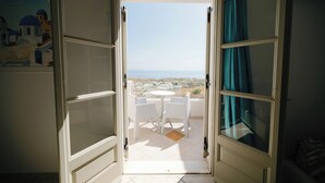 Double Junior Suite Sea View | Terrace/patio - Blue Arise Fira (Santorini)