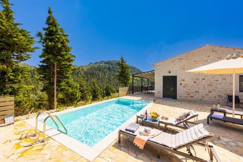 Villa Hill View Ena - One Bedroom Villa, Sleeps 4