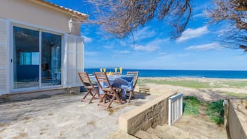 Apartment | Outdoor dining