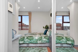 Apartment | 1 bedroom, free WiFi, bed sheets - East London Hotel Apartment (Ilford)