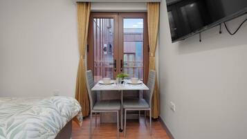 Apartment | 1 bedroom, free WiFi, bed sheets