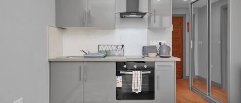 Apartment | Private kitchen | Fridge, oven, stovetop, electric kettle