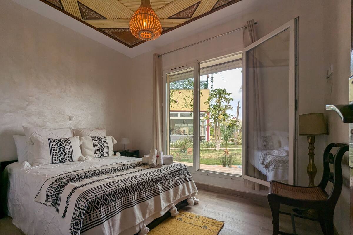 Bungalow Keluarga, kamar mandi pribadi | Minibar, brankas, kedap suara, dan Wi-Fi gratis