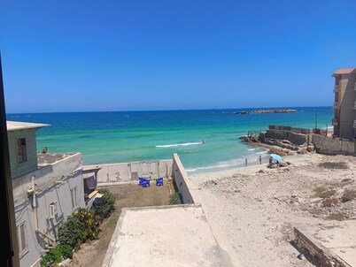 Hot romantic agmista beach flat