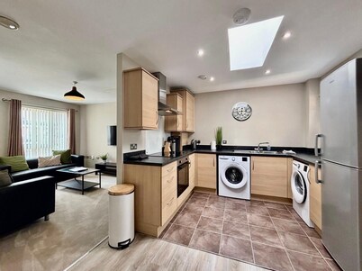 2 Bedroom Central Apartment