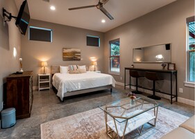 Premier House, Pool View | Desk, laptop workspace, free WiFi