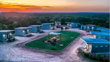 Casa de campo superluxo | 1 quarto, escrivaninha, espaço de trabalho para notebook