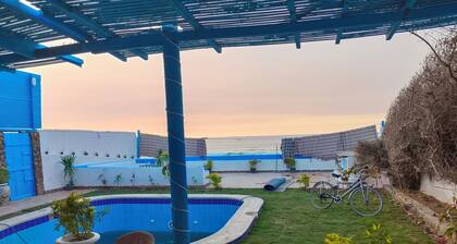 Romantic Nirvana blue beach villa motel