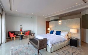 7 chambres, bureau, Wi-Fi, draps fournis