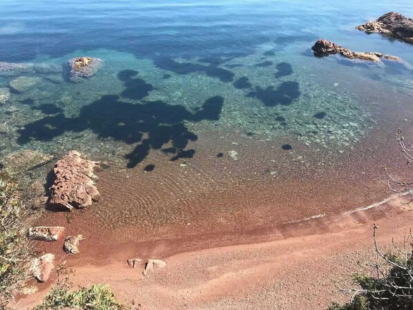 On the beach - Private beach villa, sea view (Théoule-sur-Mer)