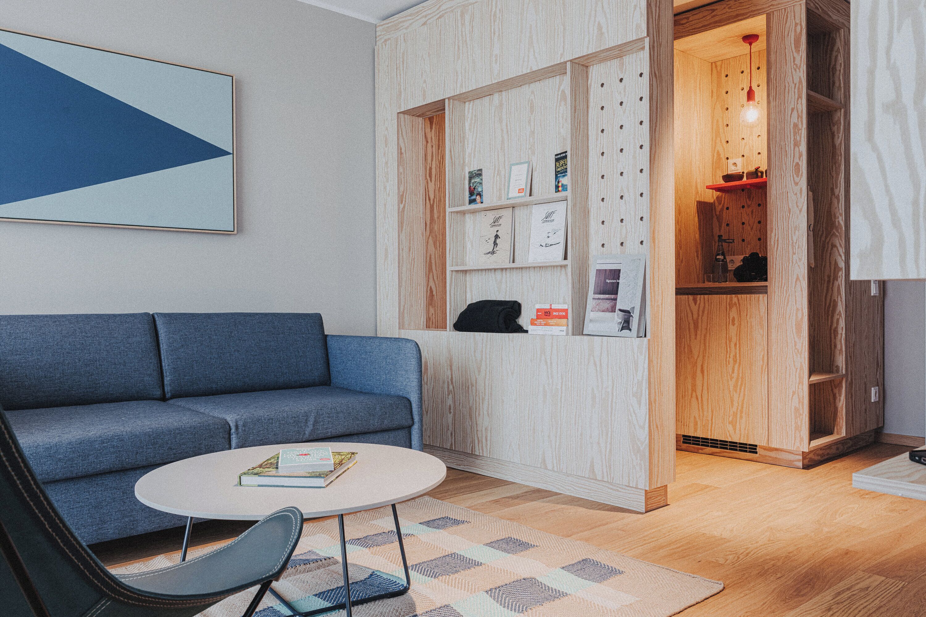 Classic Double or Twin Room, Non Smoking | Living area