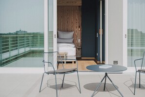 豪華樓中樓客房 | 防敏寢具、房內夾萬、遮光窗簾/窗簾、熨斗/熨衫板