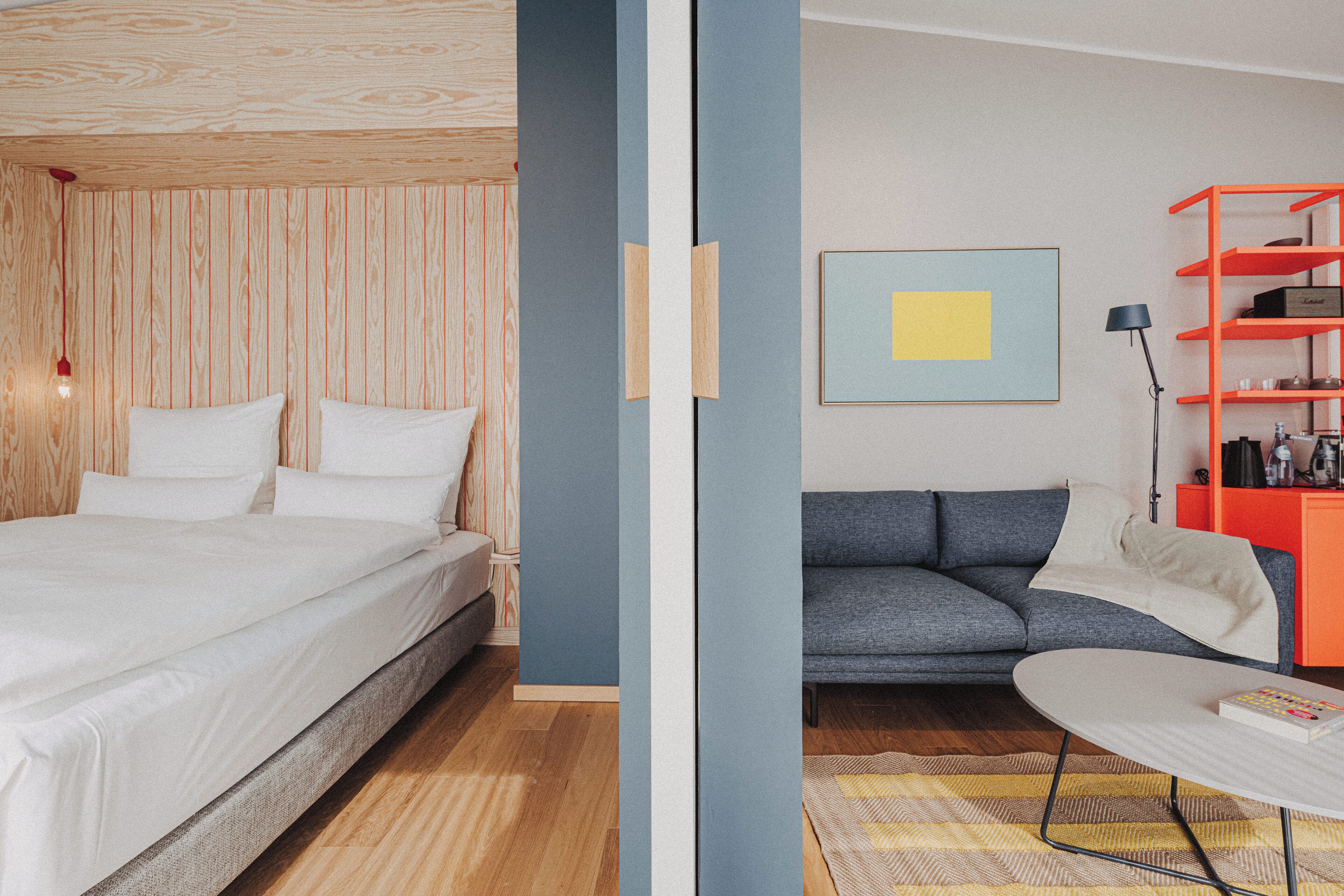 Deluxe-huone | Allergiatestatut vuodevaatteet, tallelokero huoneessa, pimennysverhot